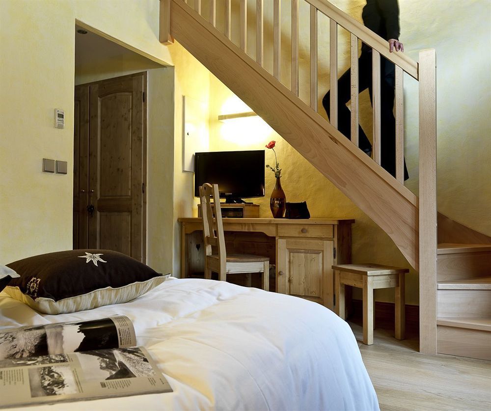 La Ferme Du Hotel 4*